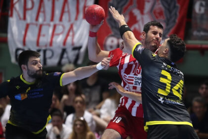 olybiakos handball stin nea filadelfeia gia to2 0