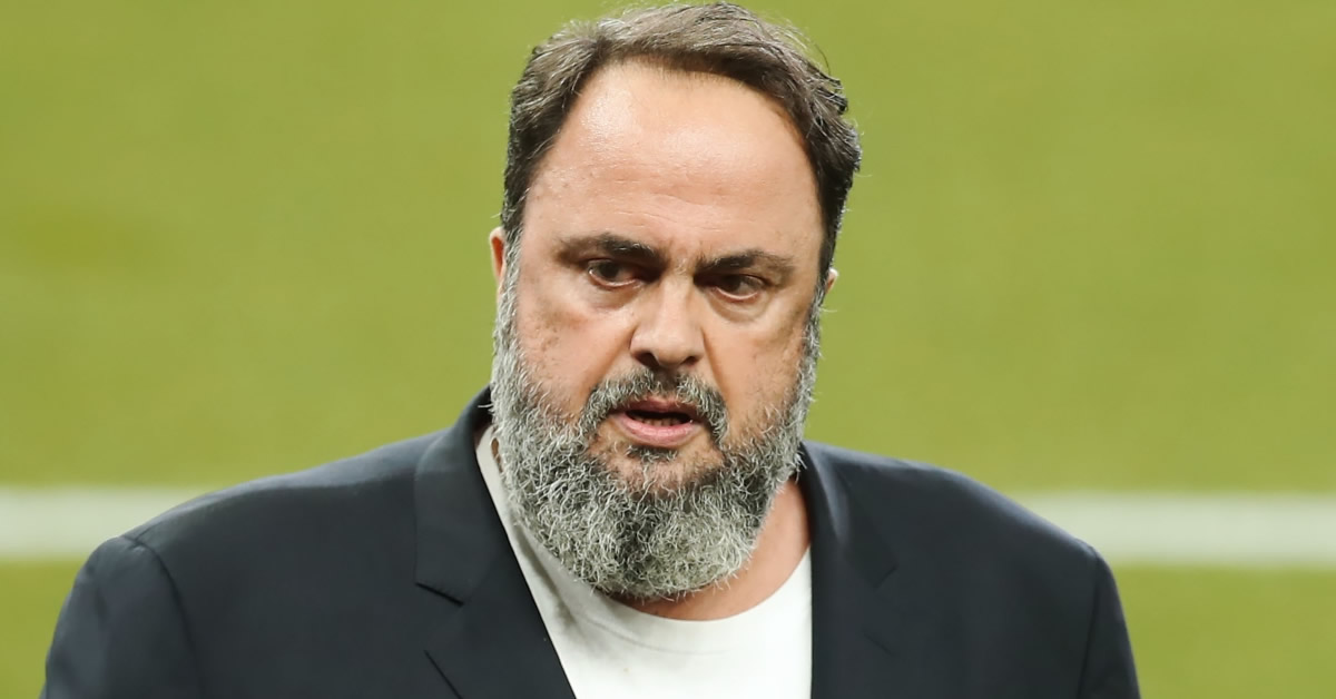 o vangelis marinakis kanei kati pou oi alloi de