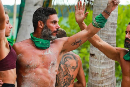 survivor spoiler 17 10 skaei ekplixi poios kerd