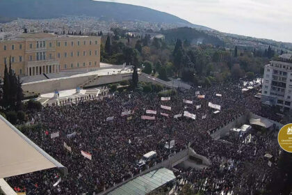 chiliades sto syntagma den echo oxygono i ellad