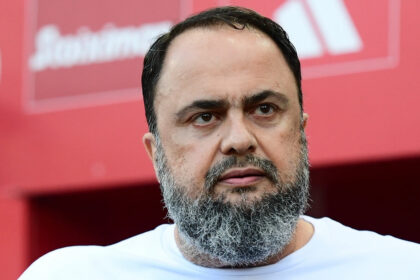 o vangelis marinakis se mia akros empsychotiki