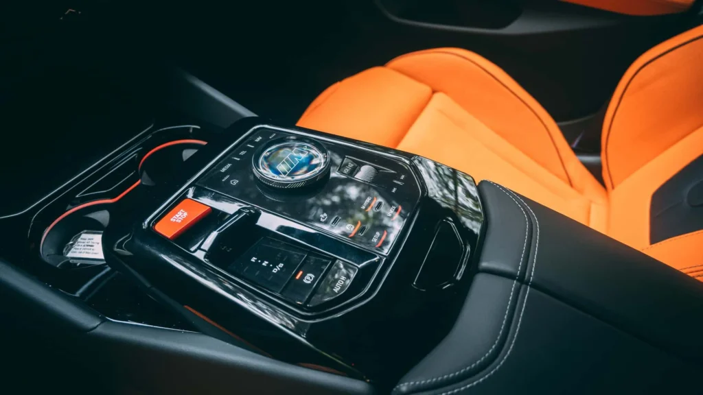 BMW M5 Touring 2025: Υβριδικό «τέρας» με 717 ίππους και χαρακτήρα supercar 10 2025 bmw m5 touring review 3