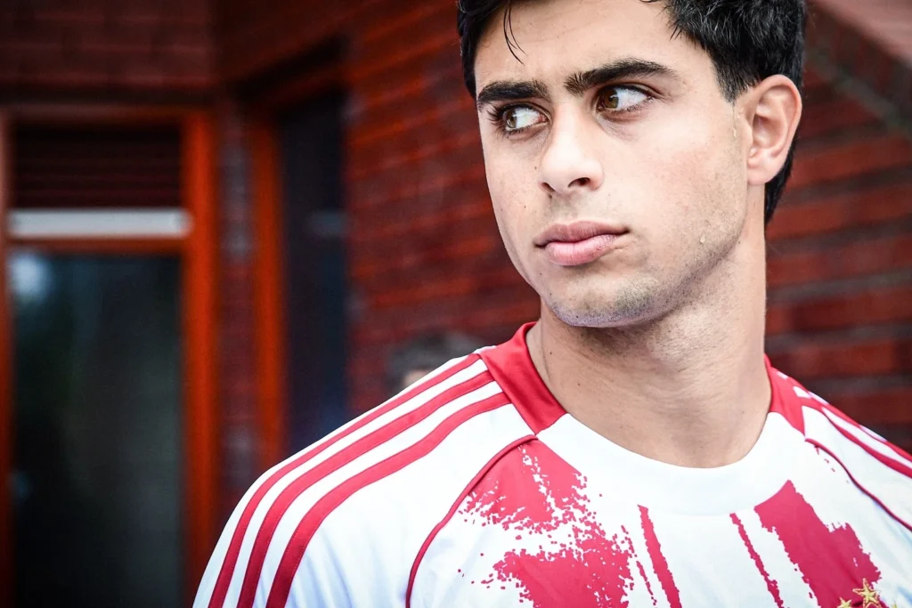 Τρίβει τα… χέρια του ο Μεντιλίμπαρ